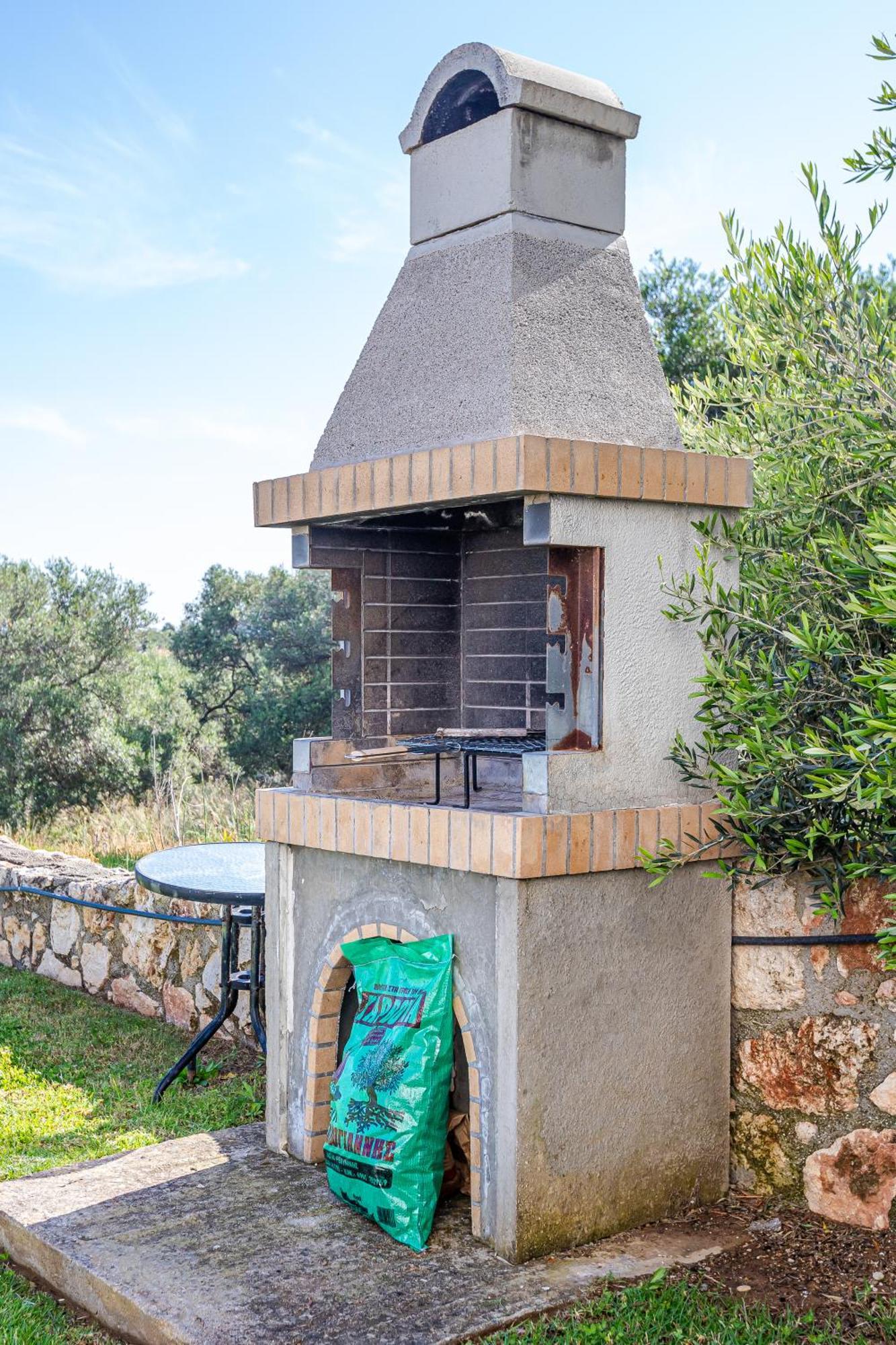 Dimitra Apartment With Private Pool And Sea View -The Ground Floor Of A Two Storey Building Daratsos Bagian luar foto